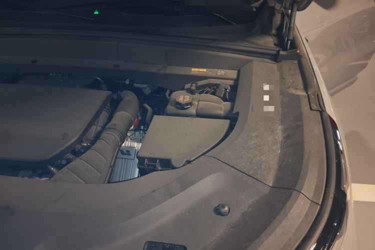 Used Li Auto L9 2025 Pro Smart Refreshed Edition Engine Bay Left