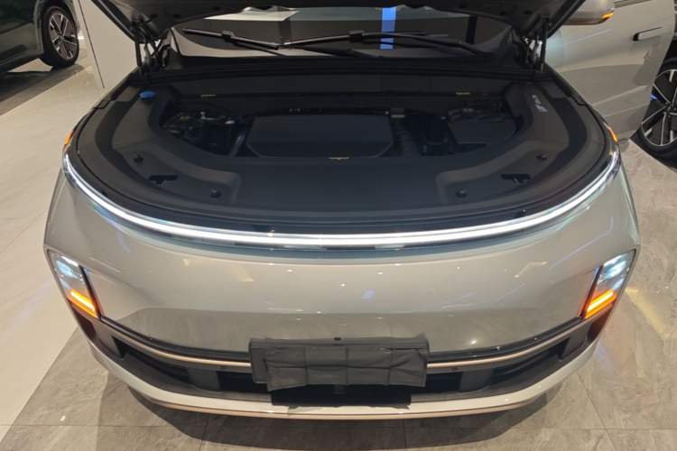 Used Li Auto L9 2025 Ultra Smart Refreshed Edition Engine Bay