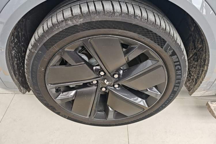 Used Li Auto L9 2025 Ultra Smart Refreshed Edition Left Front Wheel Hub