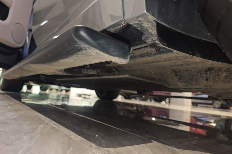 Used Li Auto L9 2025 Ultra Smart Refreshed Edition Left Side Sill