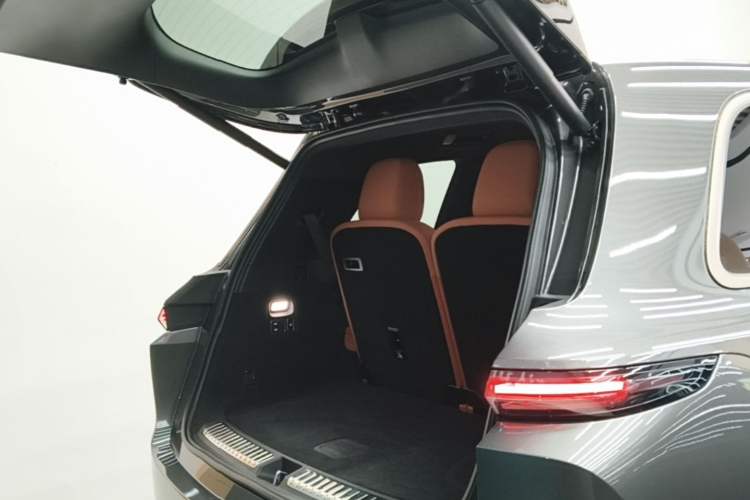 Used Li Auto L9 2025 Ultra Smart Refreshed Edition Trunk