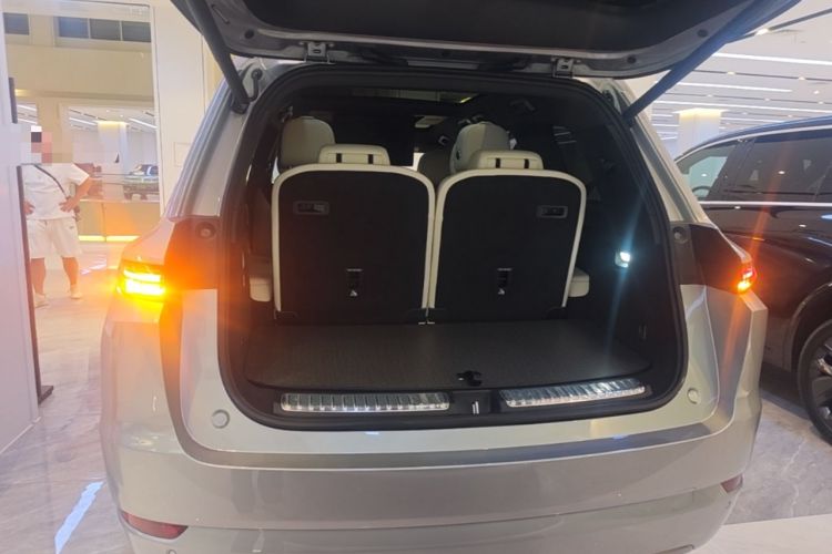 Used Li Auto L9 2025 Ultra Smart Refreshed Edition Trunk
