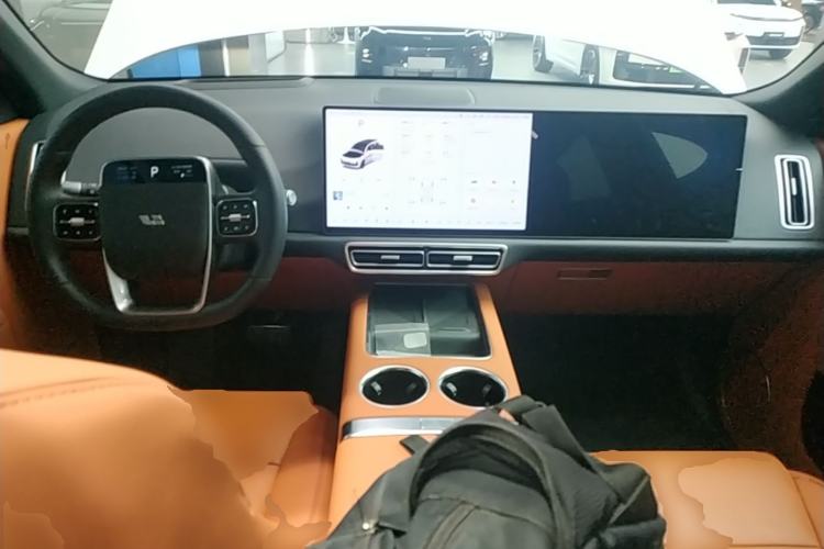 Used Li Auto L9 2025 Ultra Smart Refreshed Edition Center Console