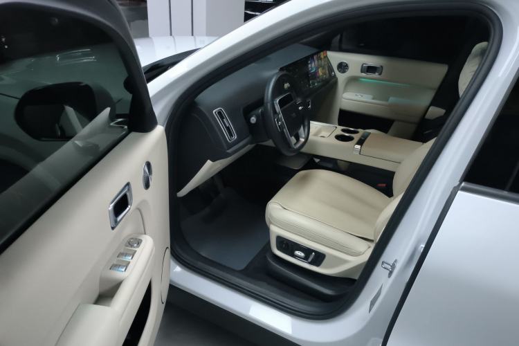 Used Li Auto L9 2025 Pro Smart Refreshed Edition Driver Seat