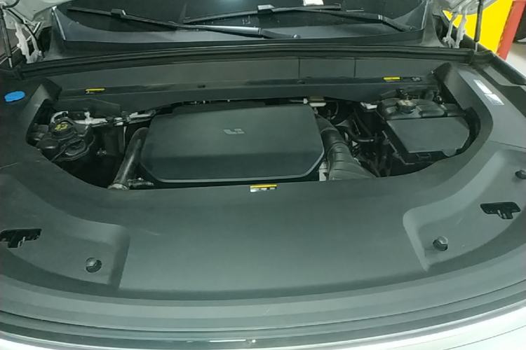 Used Li Auto L9 2025 Ultra Smart Refreshed Edition Engine Bay