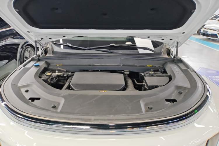 Used Li Auto L9 2025 Ultra Smart Refreshed Edition Engine Bay