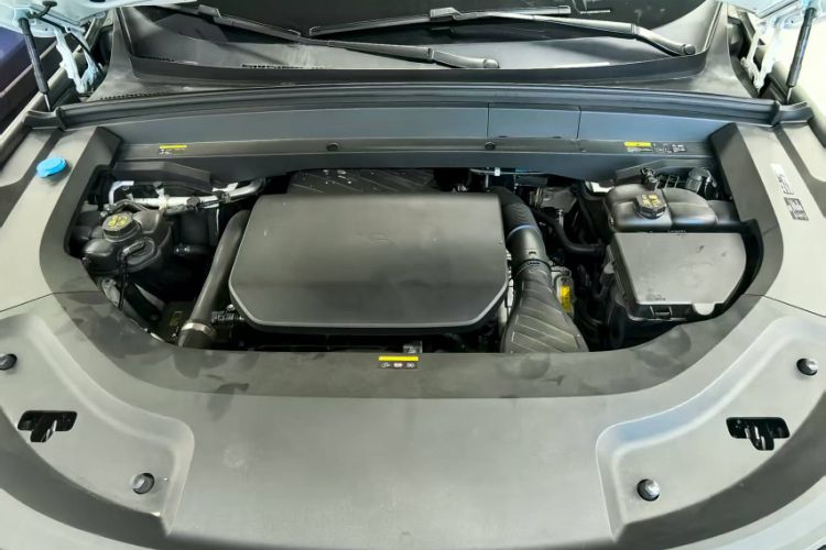 Used Li Auto L9 2025 Pro Smart Refreshed Edition Engine Bay