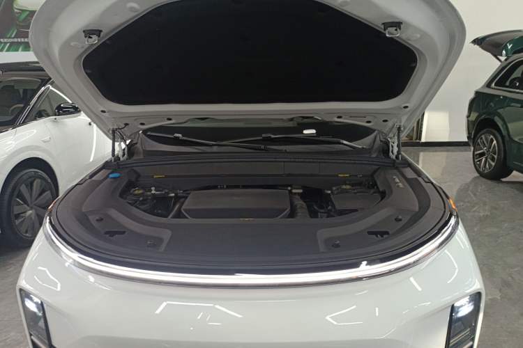 Used Li Auto L9 2025 Ultra Smart Refreshed Edition Engine Bay