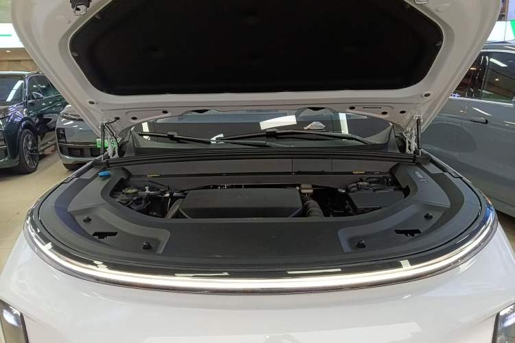 Used Li Auto L9 2025 Ultra Smart Refreshed Edition Engine Bay