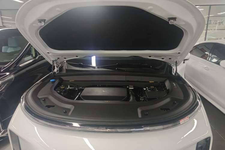 Used Li Auto L9 2025 Ultra Smart Refreshed Edition Engine Bay