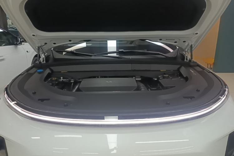 Used Li Auto L9 2025 Ultra Smart Refreshed Edition Engine Bay