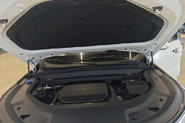 Used Li Auto L9 2025 Ultra Smart Refreshed Edition Engine Bay