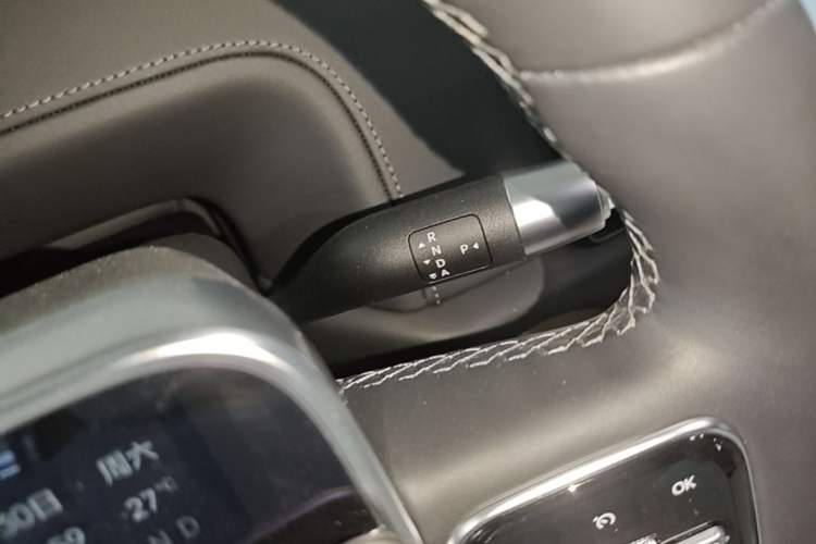 Used Li Auto L9 2025 Ultra Smart Refreshed Edition Gear Lever