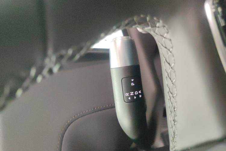 Used Li Auto L9 2025 Ultra Smart Refreshed Edition Gear Lever