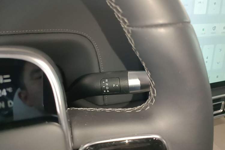 Used Li Auto L9 2025 Ultra Smart Refreshed Edition Gear Lever