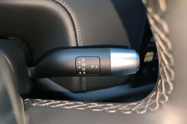 Used Li Auto L9 2025 Pro Smart Refreshed Edition Gear Lever