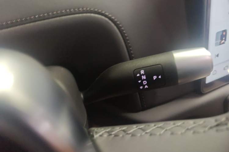 Used Li Auto L9 2025 Ultra Smart Refreshed Edition Gear Lever