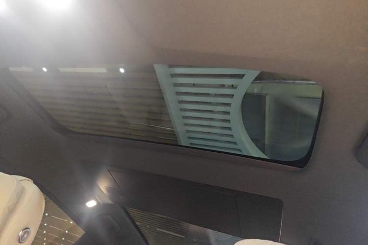 Used Li Auto L9 2025 Ultra Smart Refreshed Edition Headliner