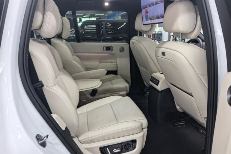 Used Li Auto L9 2025 Ultra Smart Refreshed Edition Interior 1