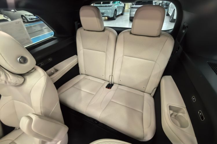 Used Li Auto L9 2025 Ultra Smart Refreshed Edition Interior 10