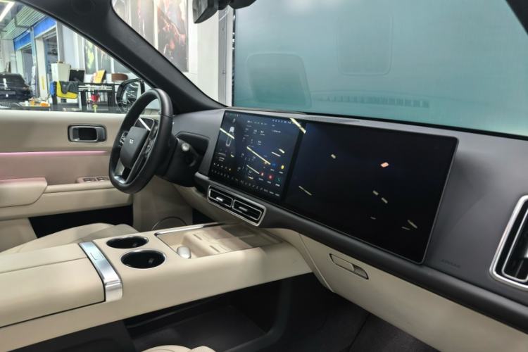Used Li Auto L9 2025 Ultra Smart Refreshed Edition Interior 11