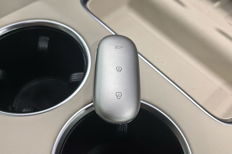 Used Li Auto L9 2025 Ultra Smart Refreshed Edition Interior 12