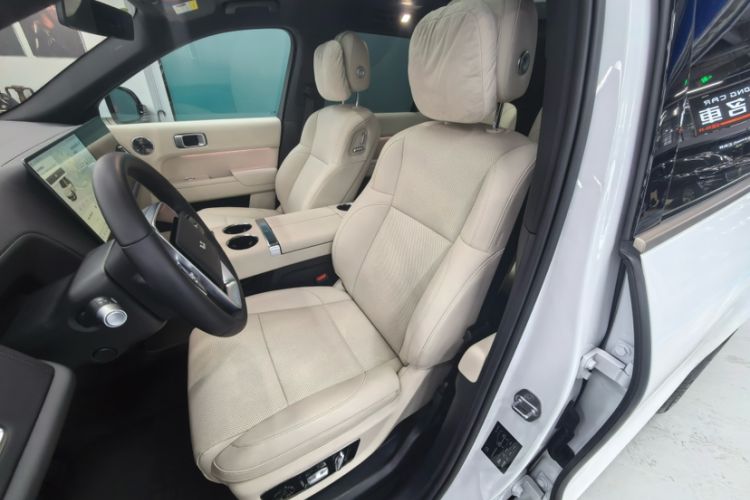 Used Li Auto L9 2025 Ultra Smart Refreshed Edition Interior 3
