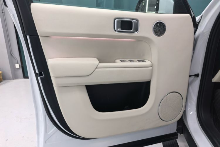 Used Li Auto L9 2025 Ultra Smart Refreshed Edition Interior 7