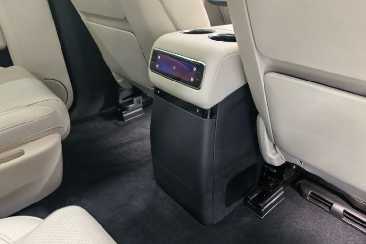 Used Li Auto L9 2025 Ultra Smart Refreshed Edition Interior 9