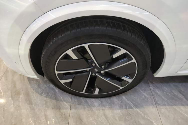 Used Li Auto L9 2025 Ultra Smart Refreshed Edition Left Front Wheel Hub