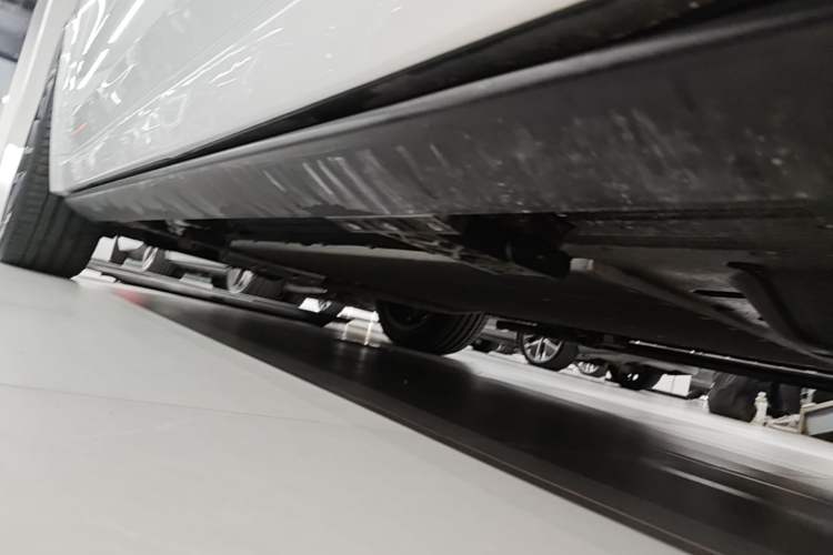 Used Li Auto L9 2025 Ultra Smart Refreshed Edition Left Side Sill