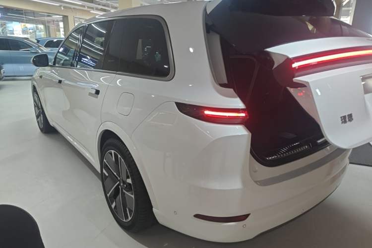 Used Li Auto L9 2025 Ultra Smart Refreshed Edition Rear Left 45 Deg
