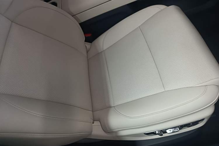 Used Li Auto L9 2025 Ultra Smart Refreshed Edition Right Front Seat