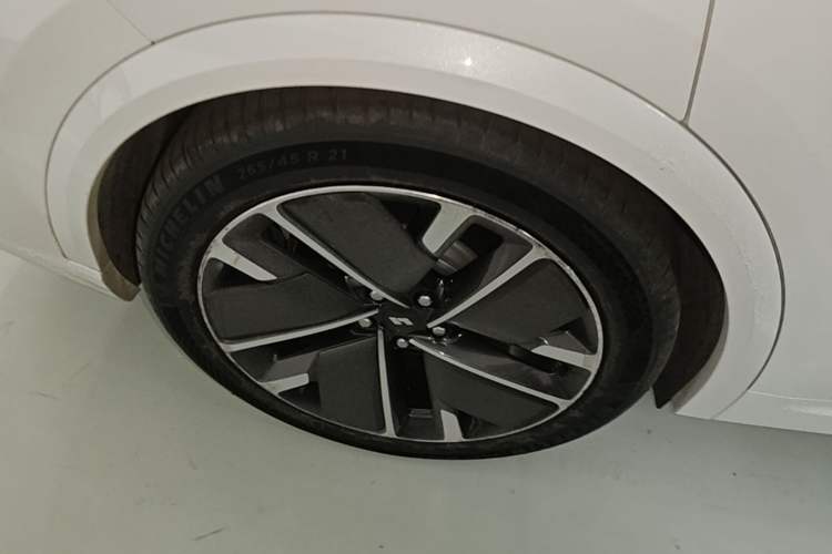 Used Li Auto L9 2025 Ultra Smart Refreshed Edition Right Rear Wheel Hub