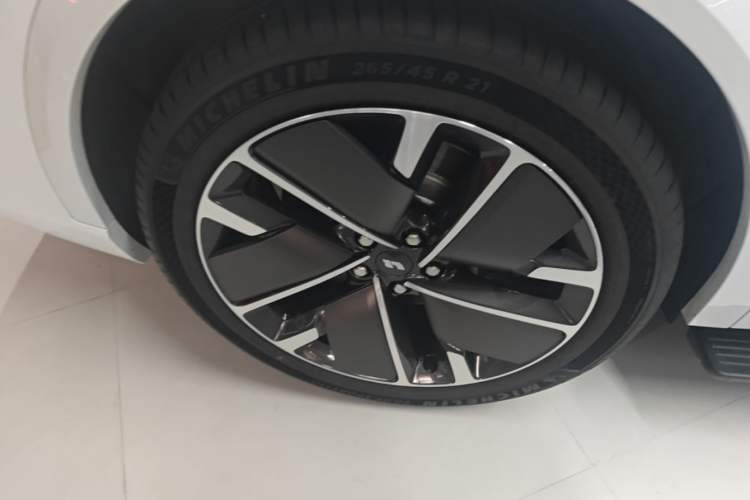 Used Li Auto L9 2025 Ultra Smart Refreshed Edition Right Rear Wheel Hub