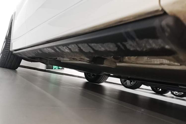 Used Li Auto L9 2025 Ultra Smart Refreshed Edition Right Side Sill