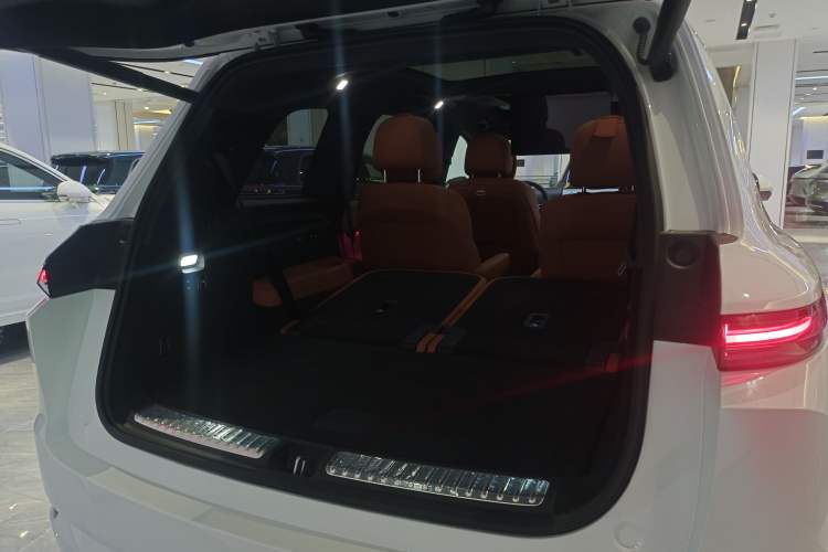 Used Li Auto L9 2025 Ultra Smart Refreshed Edition Trunk