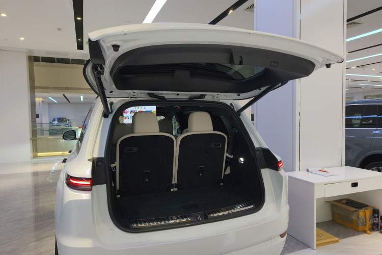 Used Li Auto L9 2025 Ultra Smart Refreshed Edition Trunk