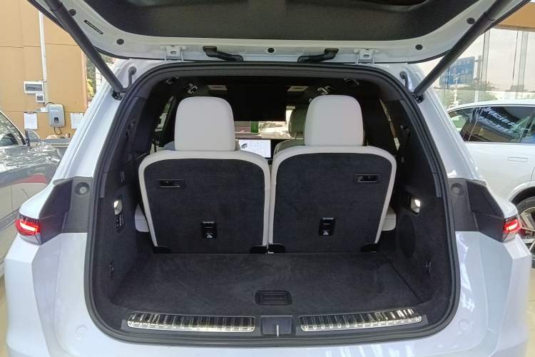 Used Li Auto L9 2025 Ultra Smart Refreshed Edition Trunk