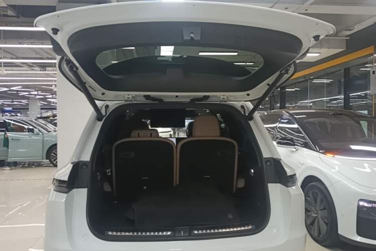 Used Li Auto L9 2025 Ultra Smart Refreshed Edition Trunk