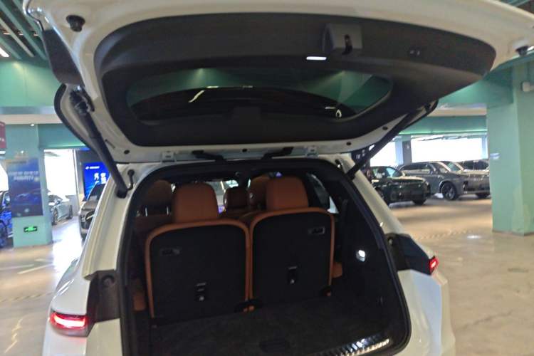 Used Li Auto L9 2025 Ultra Smart Refreshed Edition Trunk
