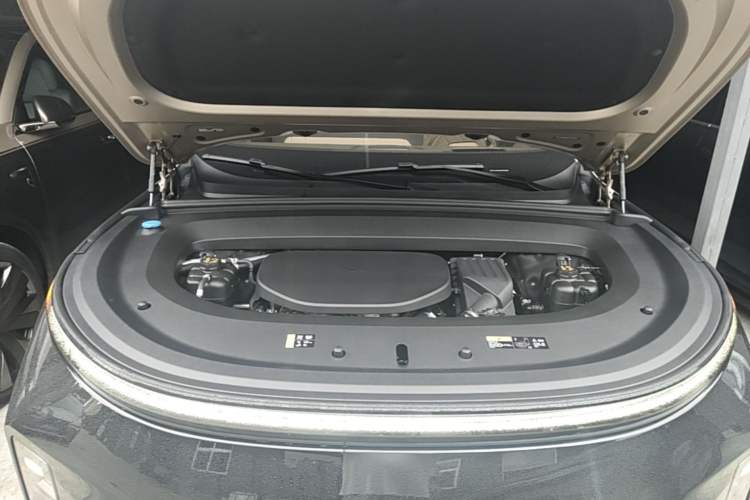 Used Li Auto L9 2026 Model Livis Engine Bay