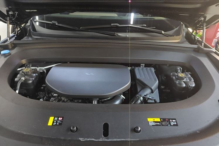 Used Li Auto L9 2026 Model Livis Engine Bay