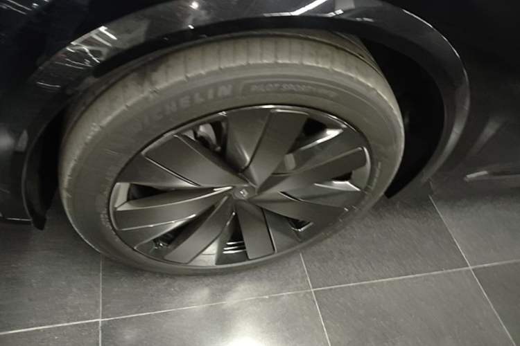 Used Li Auto L9 2026 Model Livis Left Front Wheel Hub