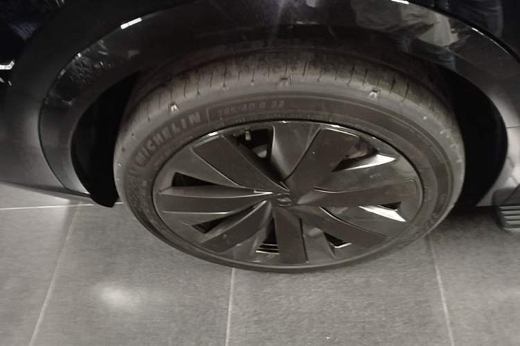 Used Li Auto L9 2026 Model Livis Right Rear Wheel Hub