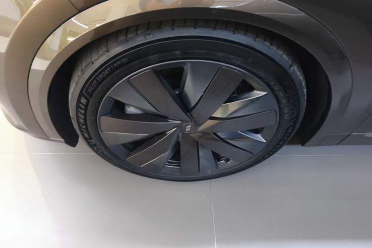 Used Li Auto L9 2026 Model Livis Exterior 4