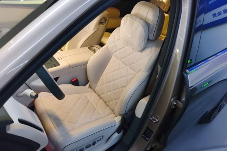 Used Li Auto L9 2026 Model Livis Left Front Seat