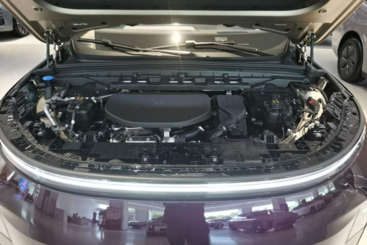 Used Li Auto L9 2026 Model Livis Engine Bay