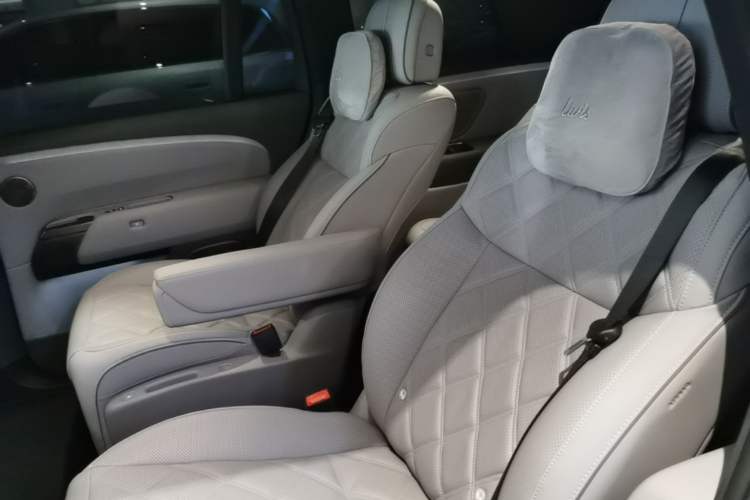 Used Li Auto L9 2026 Model Livis Left Rear Seat