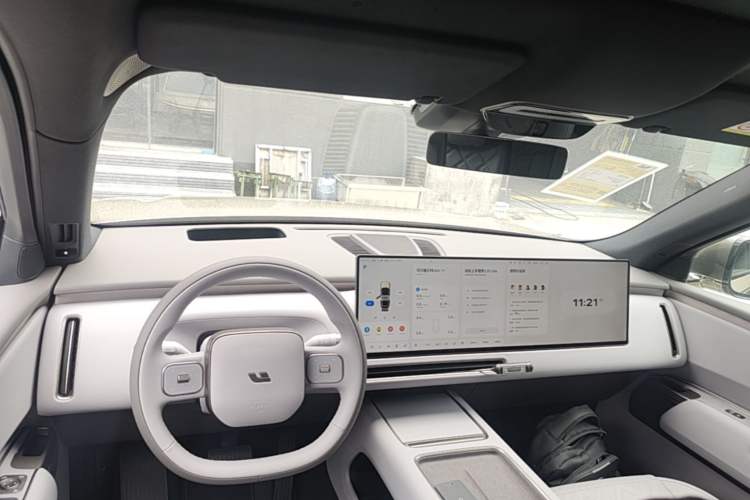 Used Li Auto L9 2026 Model Livis Center Console